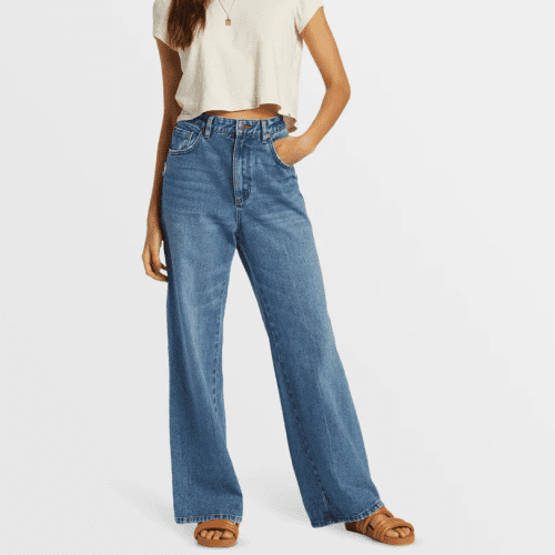 Billabong Aaliyah Baggy Denim Pant with high waist and 5-pocket design.